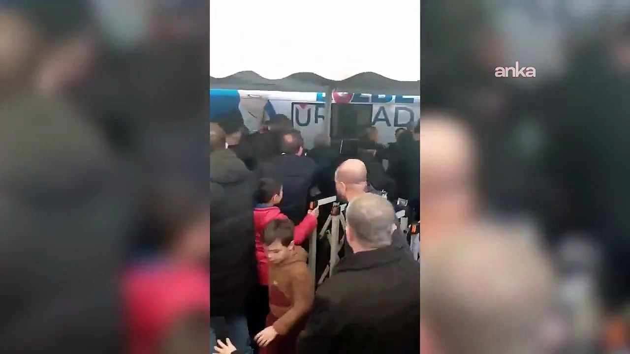 Bursa Büyükşehir Belediye Başkanı Mustafa Bozbey'e saldırı girişimi