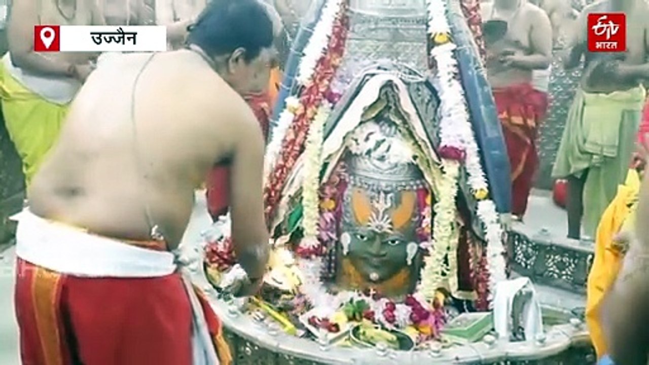 अभिनेत्री निमरत कौर ने लिया बाबा का आशीर्वाद, मन्नत पूरी करने क्रांति गौड़ पहुंची महाकालेश्वर मंदिर