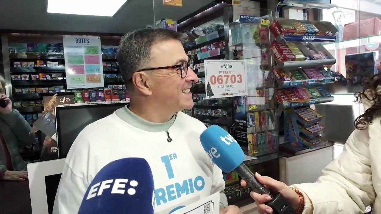 Un estanco vende el primer premio de El Niño