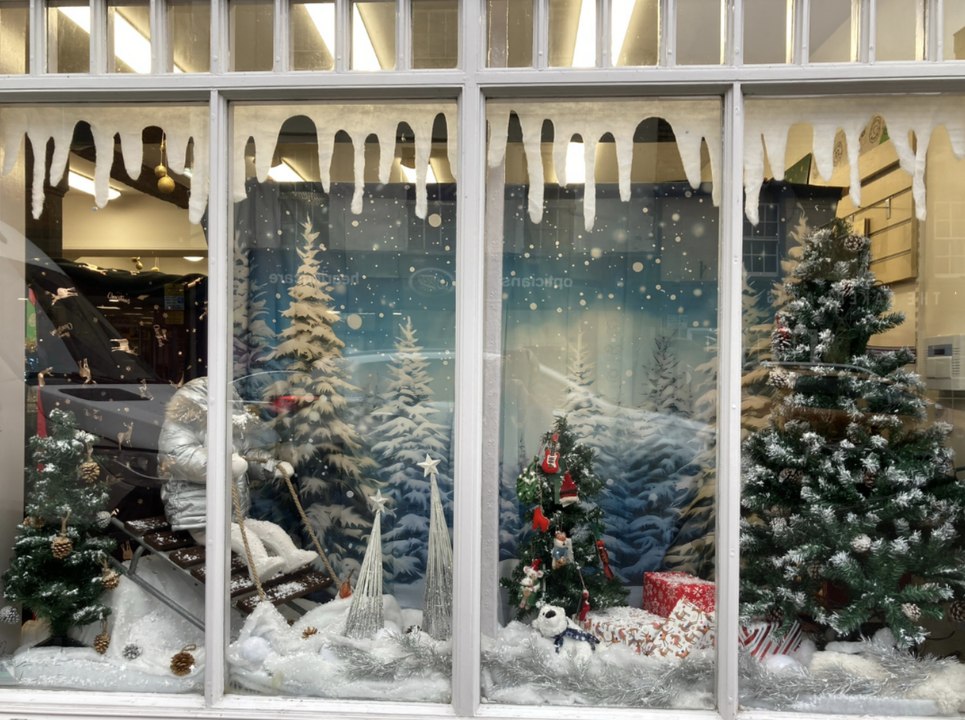 Alton's Best Dressed Christmas Window 2025 competition entries