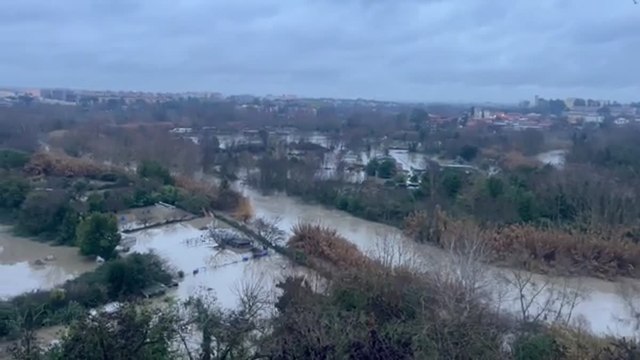 Roma: l'Aniene esonda a Montesacro, ecco le immagini della Riserva naturale allagata