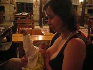 MVI_3708 Le repas de Bébé