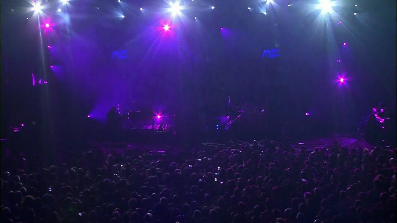 I Remain (Segue 1)...Woman Down - Alanis Morissette (live)