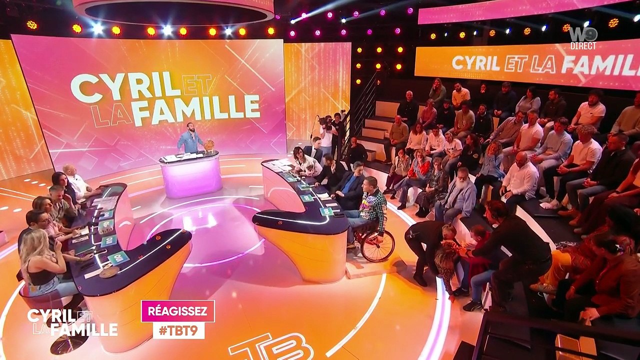 TBT9 : frayeur sur le plateau après la chute impressionnante d'une spectatrice (ZAP TV)