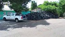 Vigilância em Saúde aplica veneno em pneus abandonados no bairro Brasília, em Cascavel