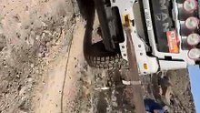 Remolque a un leonés compañero volcado en el Dakar