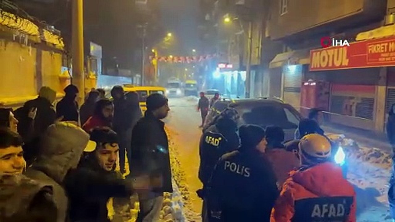 Binanın kolonu çatladı 83 kişi tahliye edildi