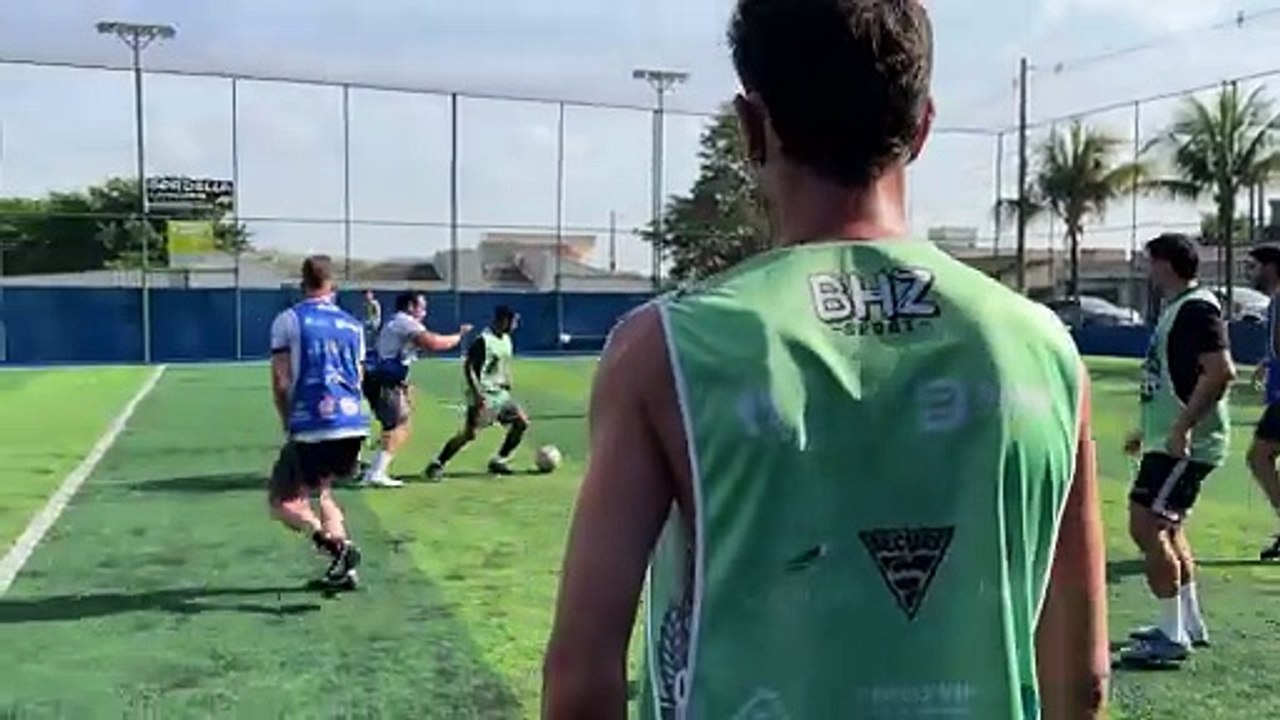 VERDE X AZUL