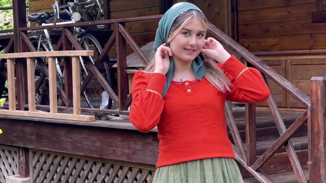 Homemade Spicy Vegetable Broth From the Garden