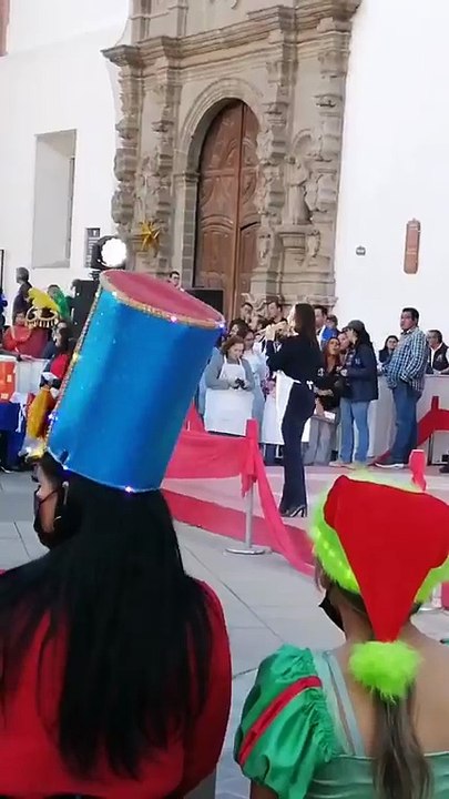 Con mega rosca de reyes, concluyó la Villa Navideña  2025