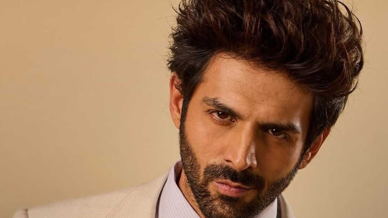 क्या Kartik Aaryan 17 साल की लड़की को डेट कर रह...