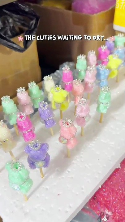 Acrylic Sugar Bead Bear with Sparkling Rhinestones Chain, Crown, Heart, Random Mix