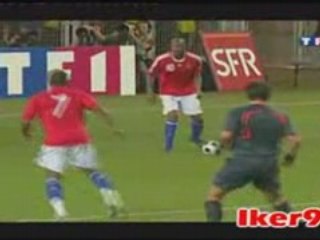 Reprise de volée de Bafetimbi Gomis France Equateur 2 0