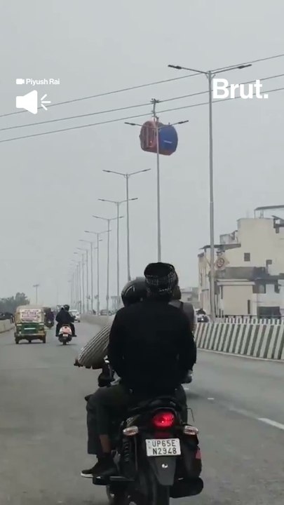 Varanasi ropeway gondola sways in wind