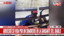 Tensión en las Cataratas del Iguazú: arriesgó su vida para recuperar un sombrero