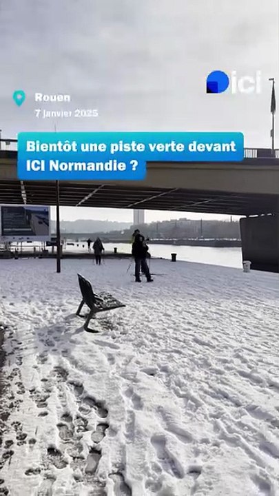 Un skieur a été aperçu devant les locaux d'ICI Normandie, sur les quais de Seine à Rouen