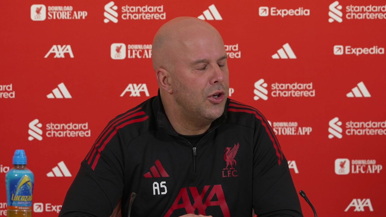 Slot agrees Liverpool are slow and boring at the moment