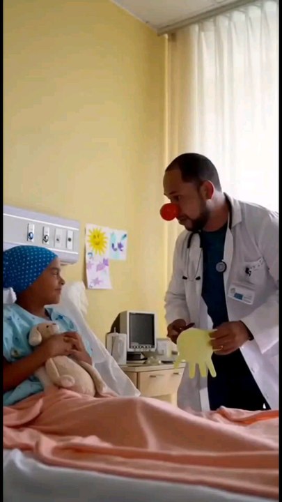 Inspirado en el medico patch Adams y en una de la escena de la película path Adams de Robin Williams