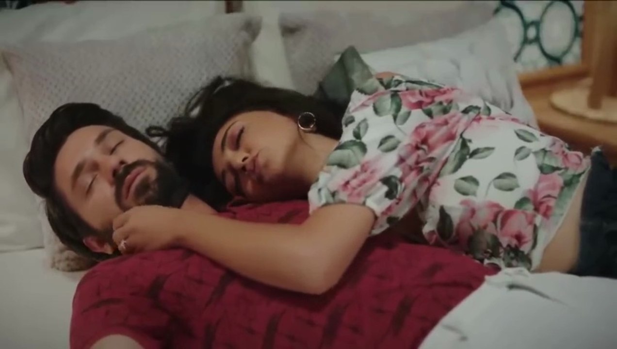 2022 Olmadı Kaçarız EZGİ GİZEM AKDOĞAN BÜŞRA KARAAĞAÇ Türk Filmi İzle