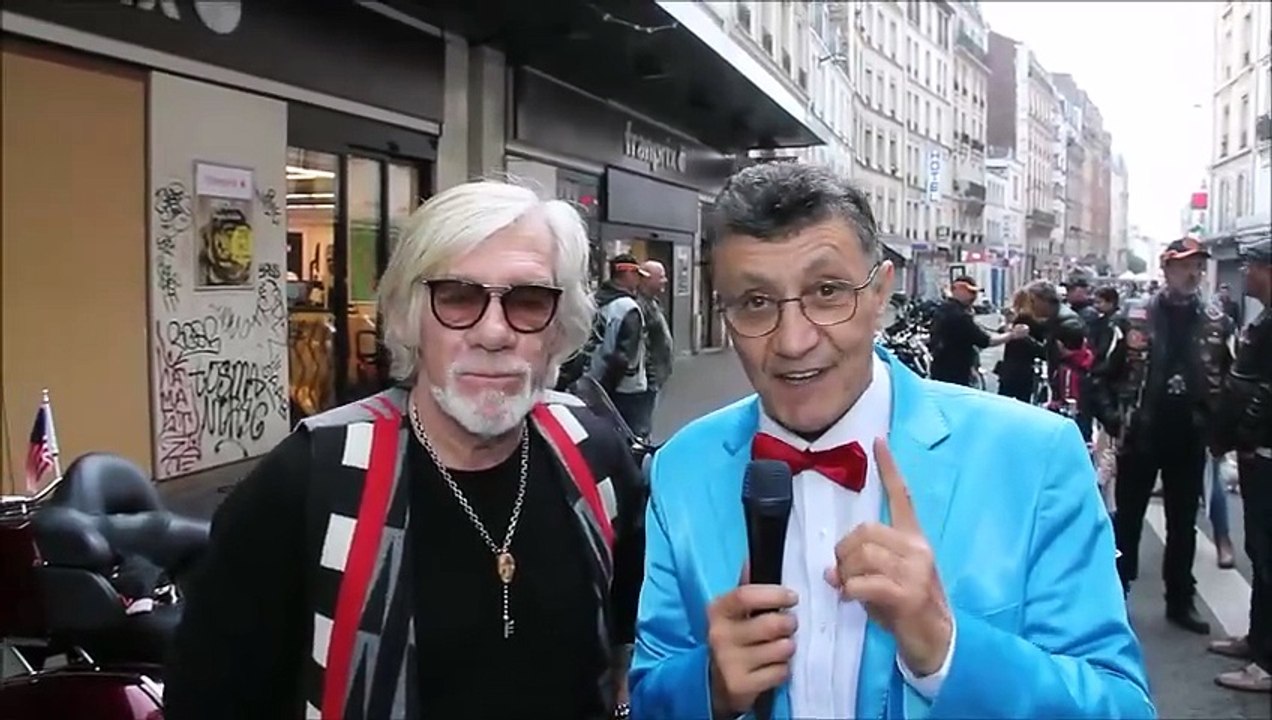 2019 – Pierre Billon chante Johnny Hallyday – 24 mai : Interview en coulisses avec Coco Le Rigolo à Montmartre