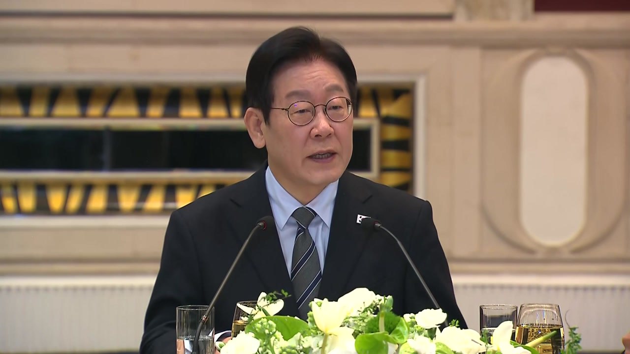 이 대통령 "중국에 한반도 문제 중재역 요청...시진핑 인내심 언급" / YTN