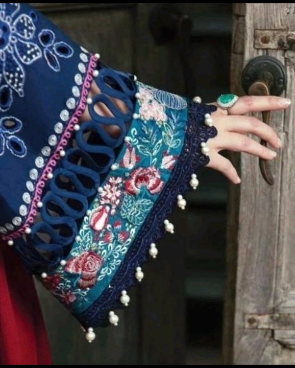 Sleeves That Speak 💫