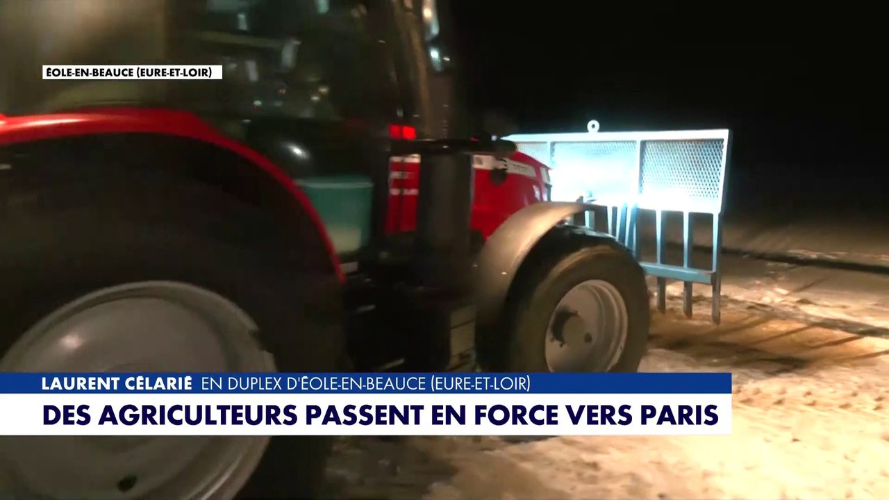 Des agriculteurs forcent les barrages pour poursuivre leur route vers Paris