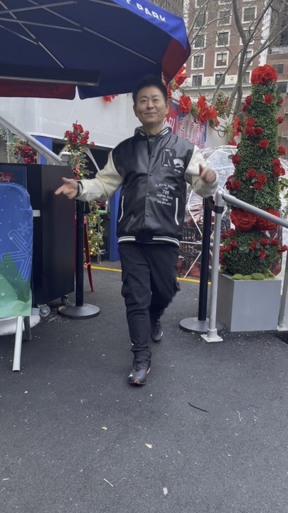 Nelson Wang visited Bryan Park in Manhattan. This video was shot on January 7, 2026, at 130 West 44th Street, New York, NY, 10036.