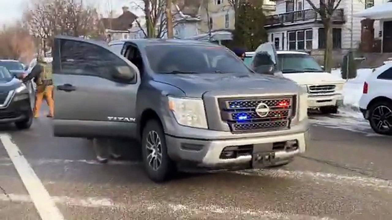 Ice Agent Shoots American Protester in Minneapolis (Unedited Raw Footage)