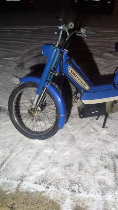 # moby  bob. # Peugeot 103 v # lulu du jura