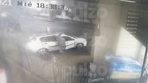 Parqueó carro cerca de centro comercial en Bogotá y una rubia llegó para robarlo