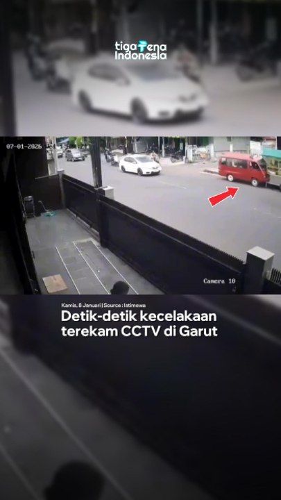 Detik-detik kecelakaan terekam CCTV di Garut