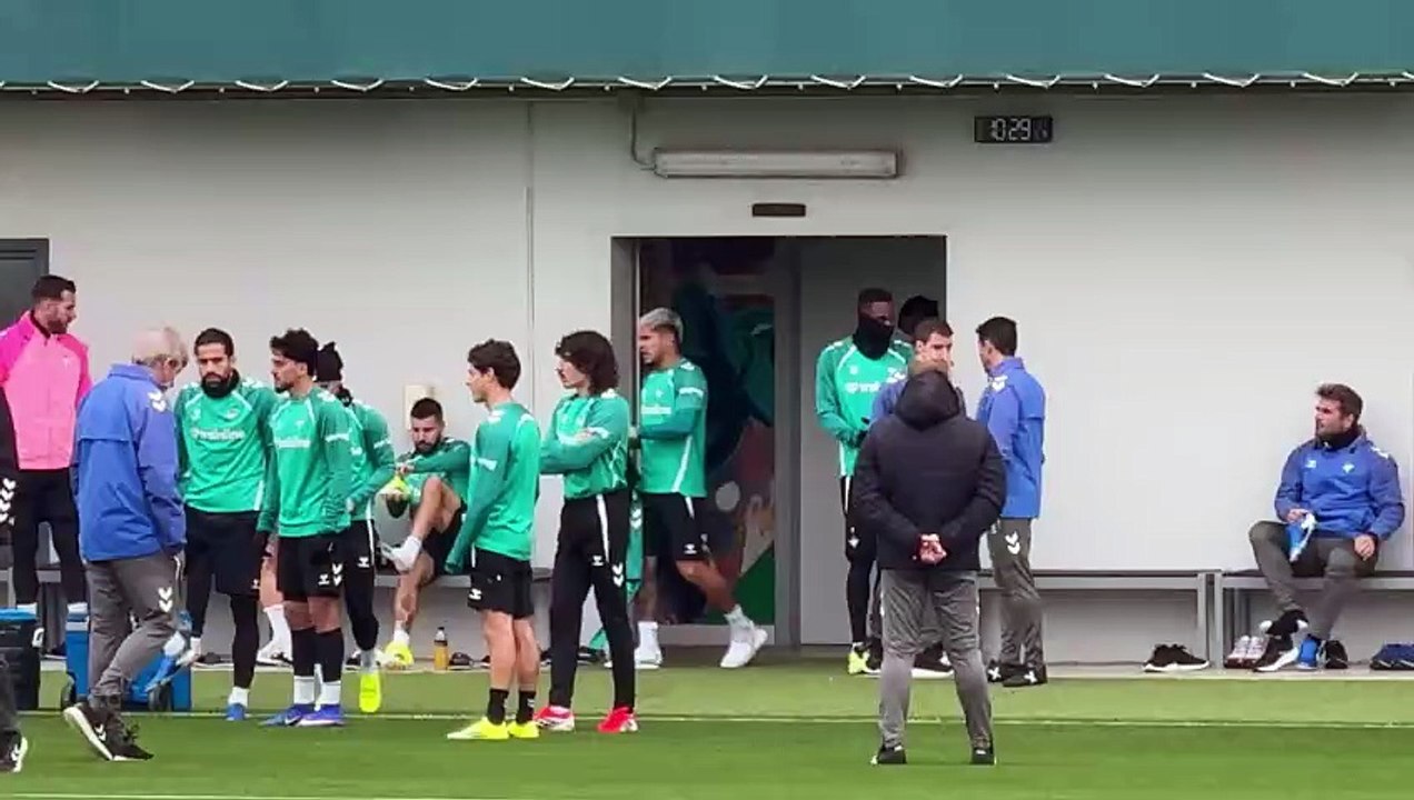 Bakambu vuelve y se entrena al margen