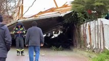 İstanbul'da fırtınanın uçurduğu çatı başka evin üzerine düştü