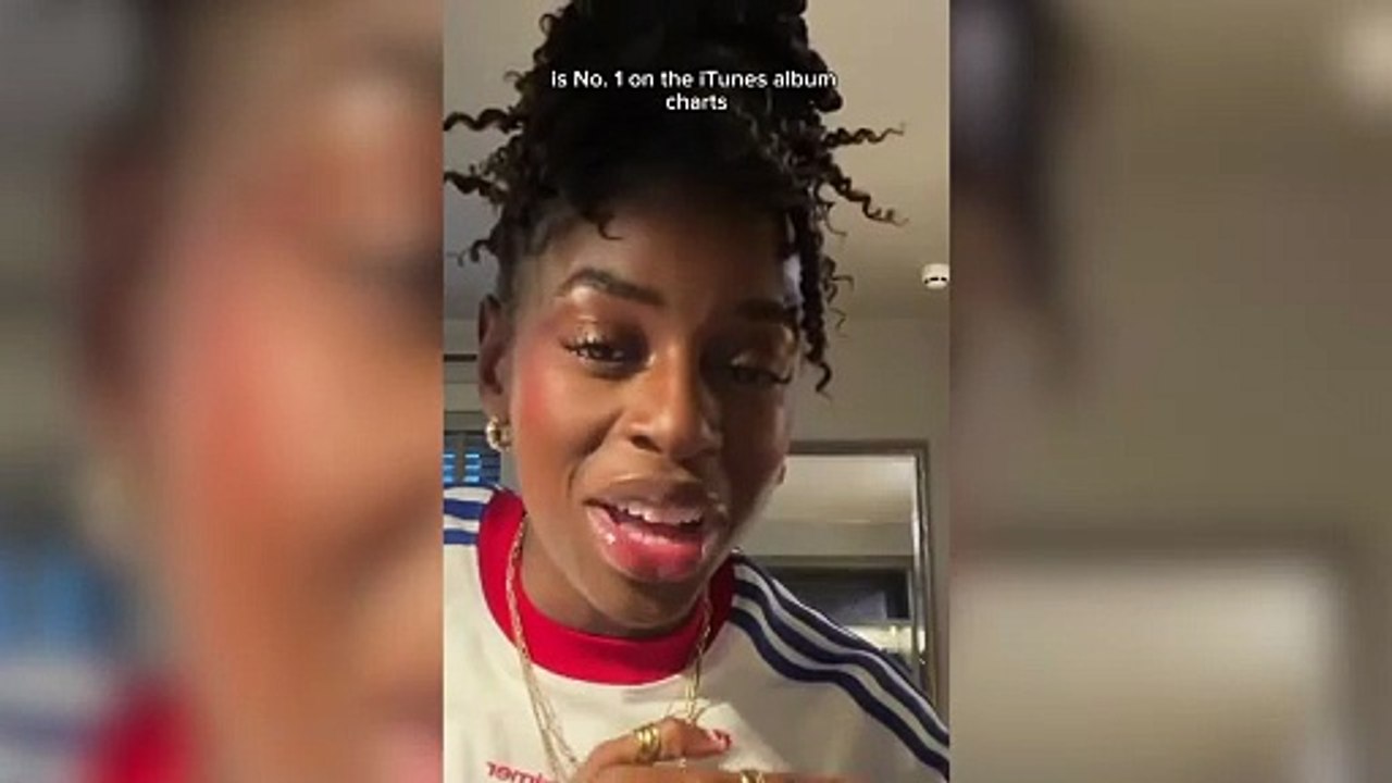 Singer Cat Burns on why buying an  artist’s album is important
