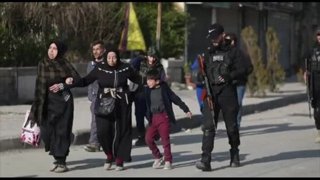 Scontri forze governo e combattenti curdi: migliaia in fuga da Aleppo