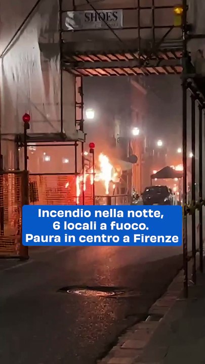 Incendio nella notte, 4 locali a fuoco. Paura in centro a Firenze
