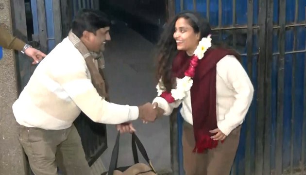 Gulfisha Fatima Walks Out of Tihar Jail After Six Years | WATCH
