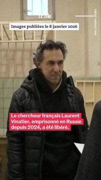 Les images de la libération du Français Laurent Vinatier, détenu en Russie depuis 2024