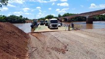 PRF informa motoristas sobre o início da operação de balsa na BR-272, no Rio Piquiri