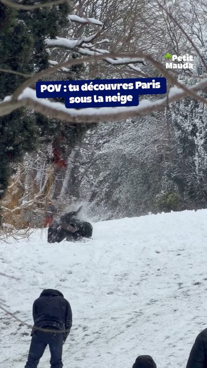 Paris sous la neige… fallait être là ❄️➡️ Allez découvrir tous nos articles sur [petitmauda.com](http://petitmauda.com/)©️ Crédit : @petitmauda🎁 Tous nos bons plans à retrouver en bio ! ❤️‍🔥👉🏻 Abonne-toi au Petit Mauda pour plus d’inspiration ! 🌳