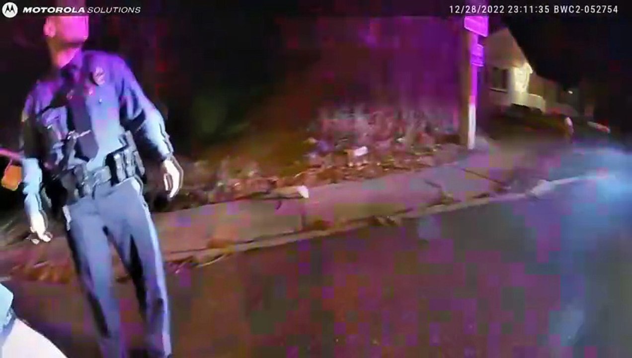 DUI Arrest Bodycam: Suspect Crashes Into Traffic Light & Denies Involvement | Howell Township Investigation