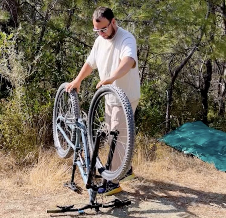 Bike that will get you there will also be your night shelter 🛞