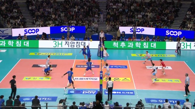 우리카드, 선두 대한항공 잡고 ’박철우 대행’ 2연승 / YTN