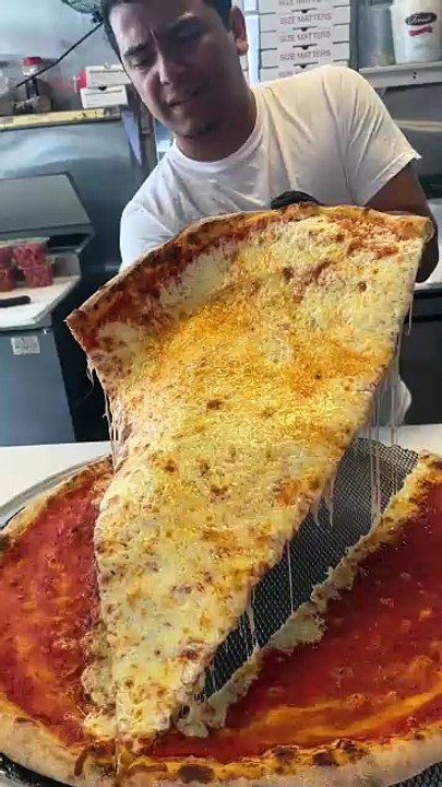 POV you order a 2ft pizza slice 🤯