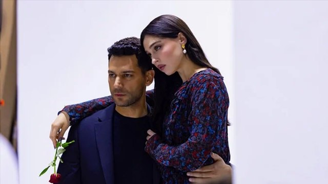 جميري بايسال تبدأ العام الجديد بعرض زواج