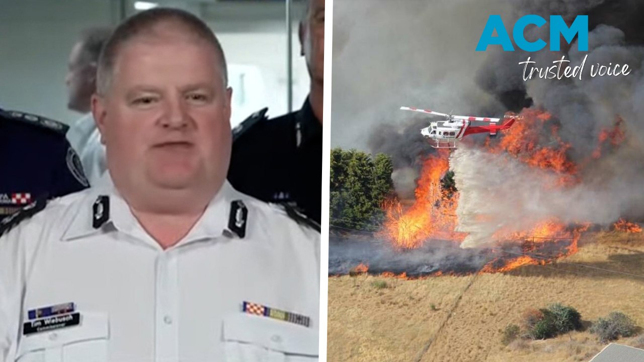 'Uncontrollable, unpredictable, very fast moving': Victoria fire update