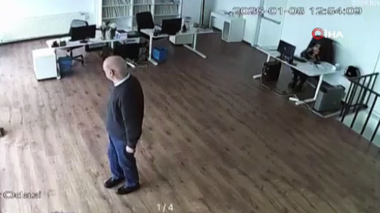 Bursa’da korku dolu anlar! Tavan çöktü, 2 kişi ölümden kurtuldu