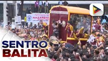 Mga deboto, kanya-kanya ng diskarte para mahawakan at masilayan ang Imahen ng Poong Hesus nazareno sa bahagi ng Palanca St. at Ayala Bridge | ulat ni Cleizl Pardilla