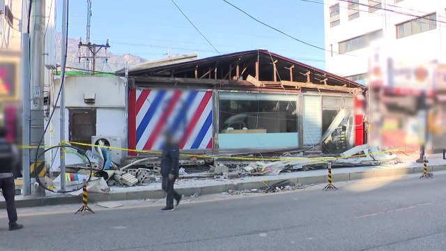 ’강풍에 간판 추락’ 1명 사망...경찰, 현장 조사 / YTN